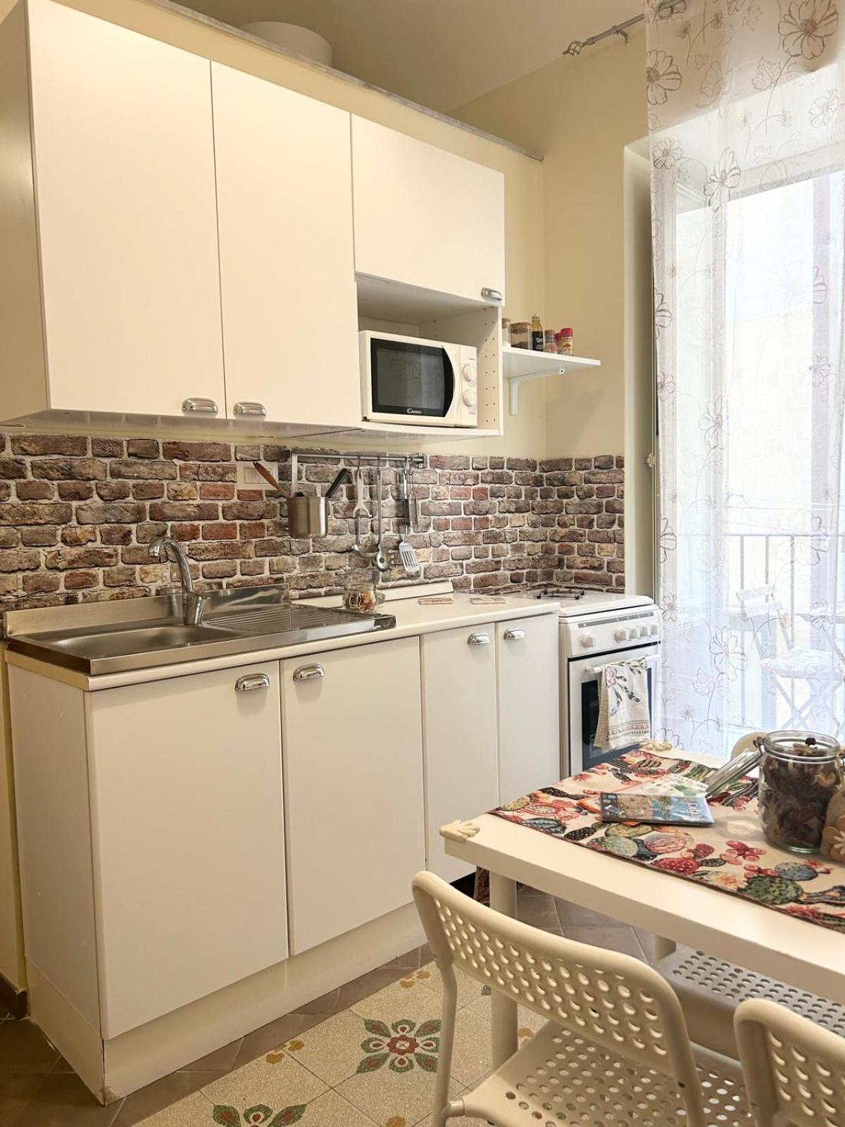 Sicilian Dream Apartments เชฟาลู ภายนอก รูปภาพ