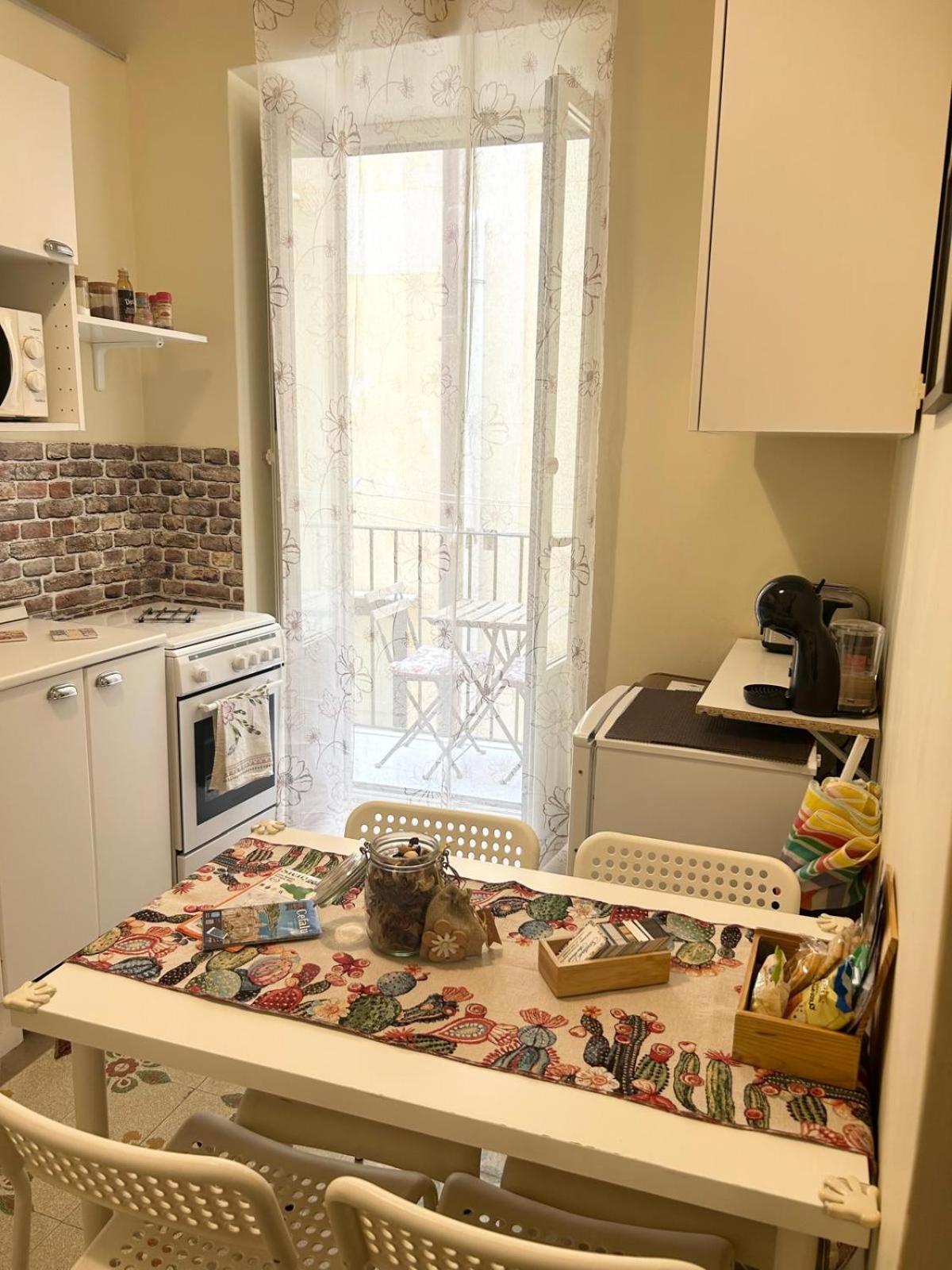 Sicilian Dream Apartments เชฟาลู ภายนอก รูปภาพ