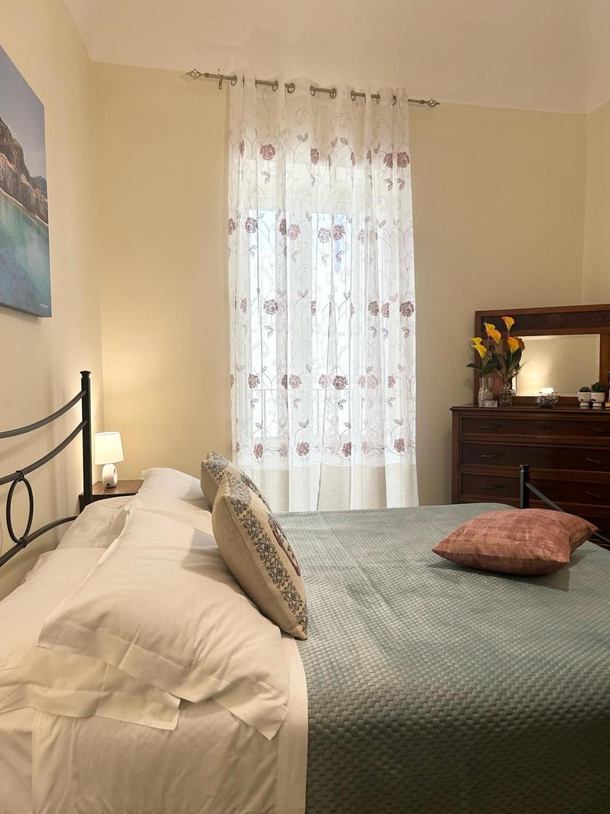 Sicilian Dream Apartments เชฟาลู ภายนอก รูปภาพ