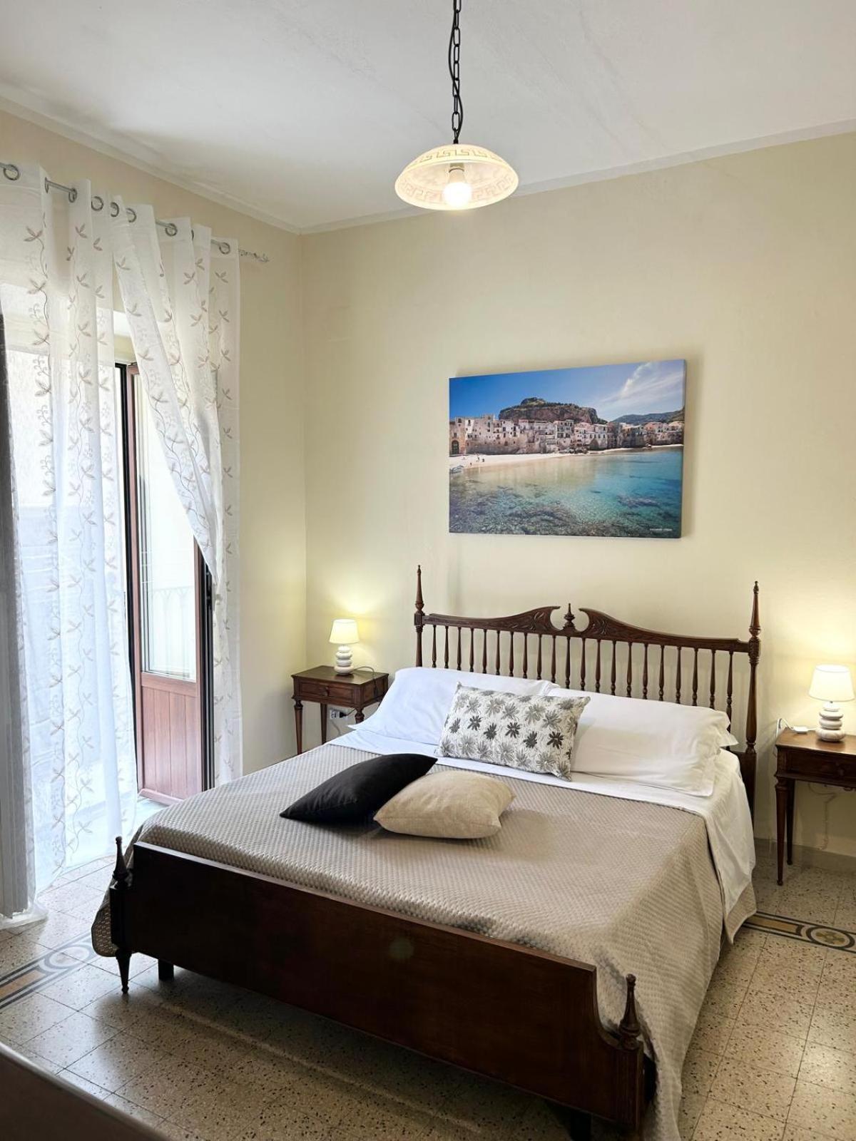 Sicilian Dream Apartments เชฟาลู ภายนอก รูปภาพ