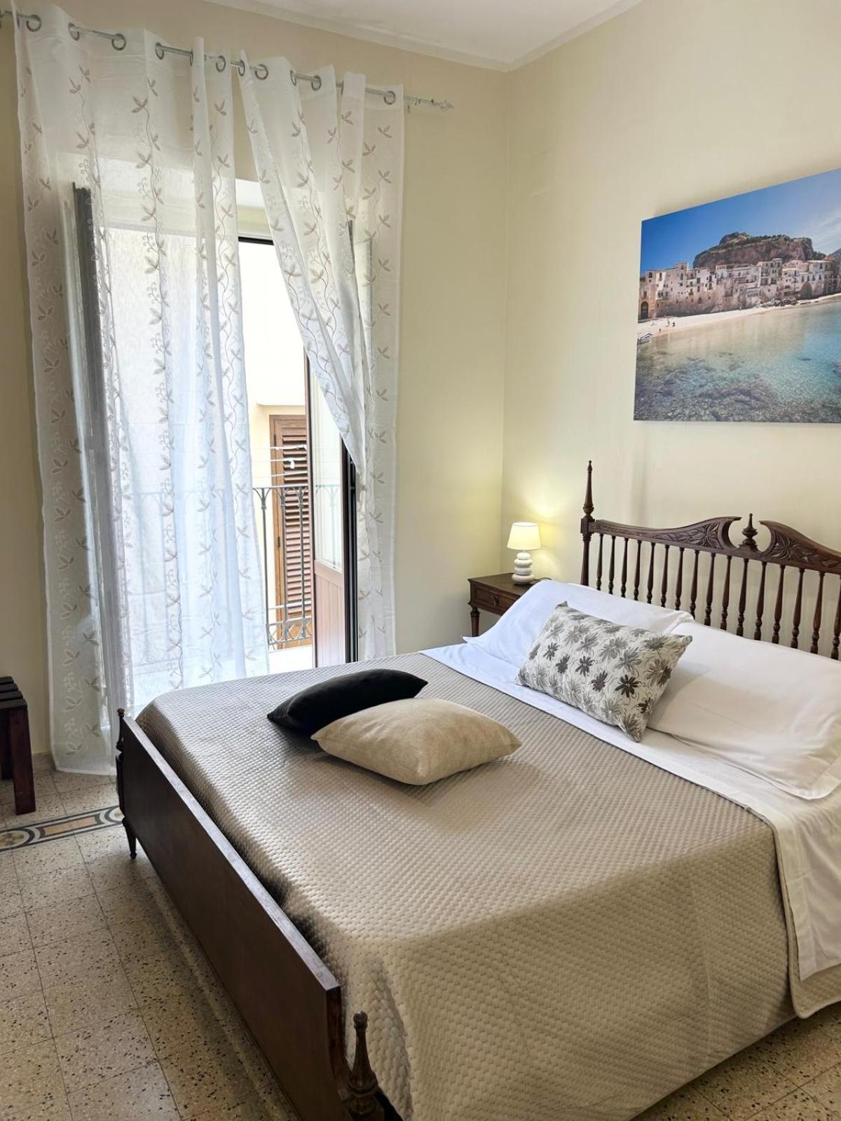 Sicilian Dream Apartments เชฟาลู ภายนอก รูปภาพ