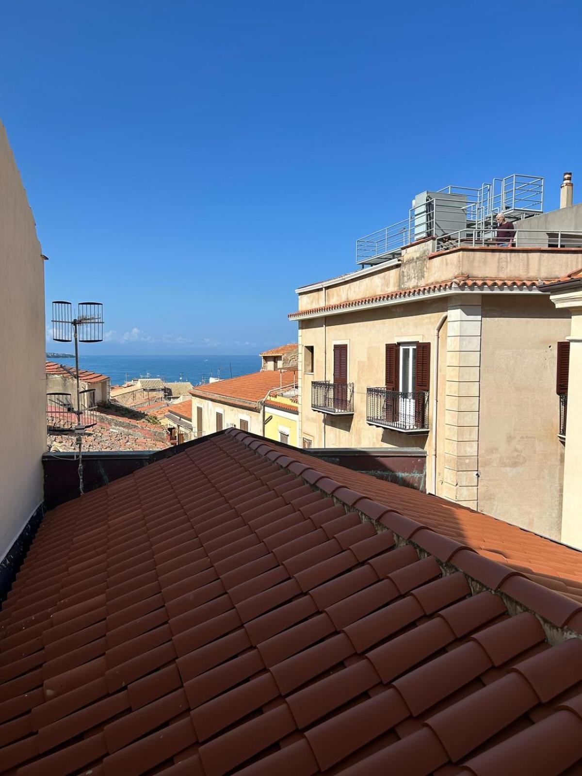 Sicilian Dream Apartments เชฟาลู ภายนอก รูปภาพ