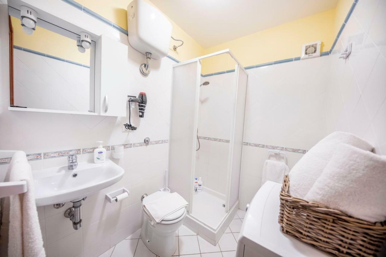 Sicilian Dream Apartments เชฟาลู ภายนอก รูปภาพ
