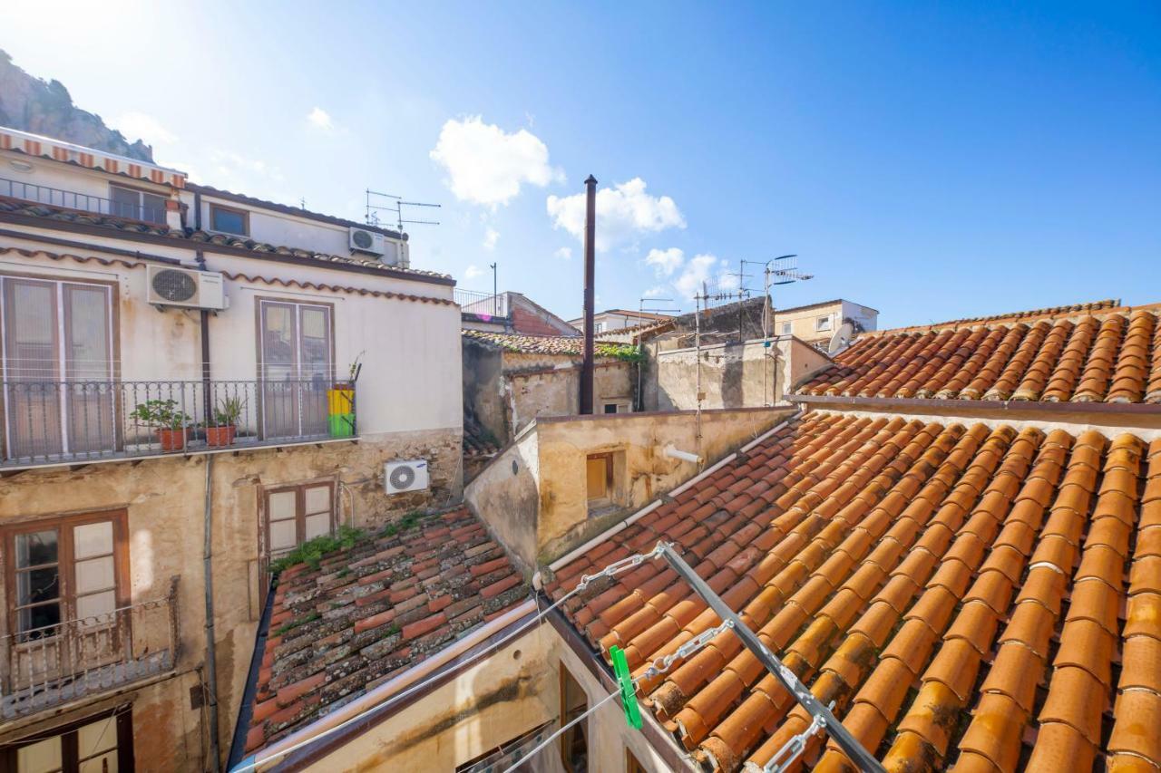Sicilian Dream Apartments เชฟาลู ภายนอก รูปภาพ